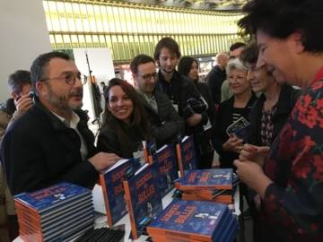 Sur le stand de la CASDEN lors de la fête de la science à Paris